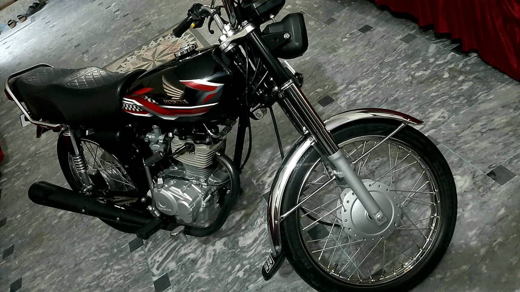 Honda CG 125 2024 3