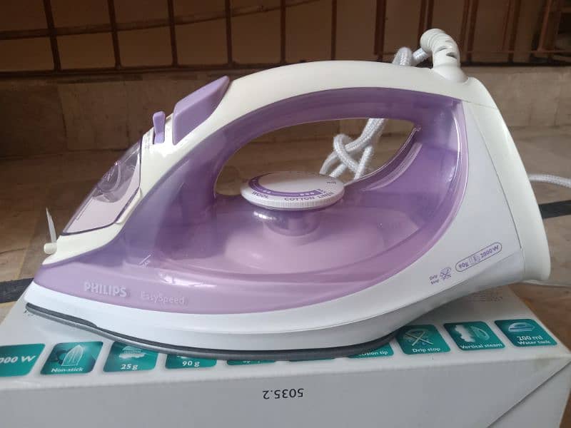 PHILIPS STEAM IRON 2