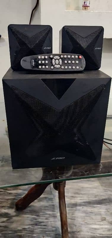 F&D Speakers excellent condition 0