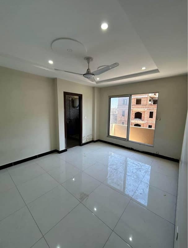 02 BED APARTMENT AVAILABLE FOR RENT AT GULBERG GREEEN ISLAMABAD 7