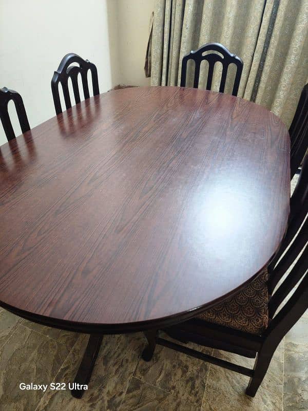 Dining table 0