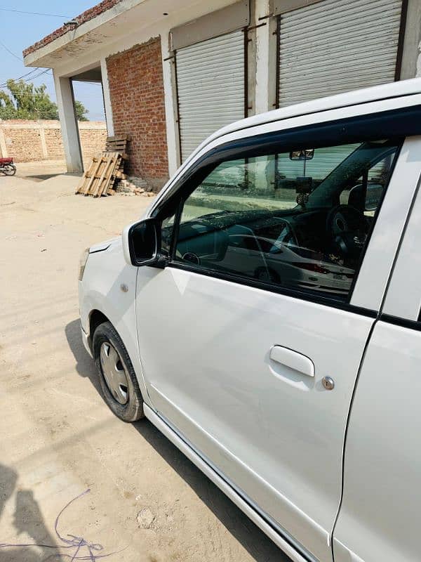 Suzuki Wagon R 2018 4