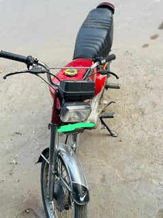 HONDA125 2011 MODEL RED COLOUR