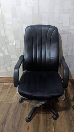 Revolving chair for sale - office chair for sale - Read Add