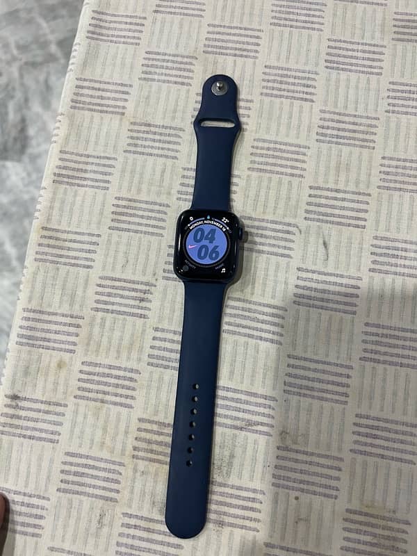 Apple Watch Series 6 (GPS) 2