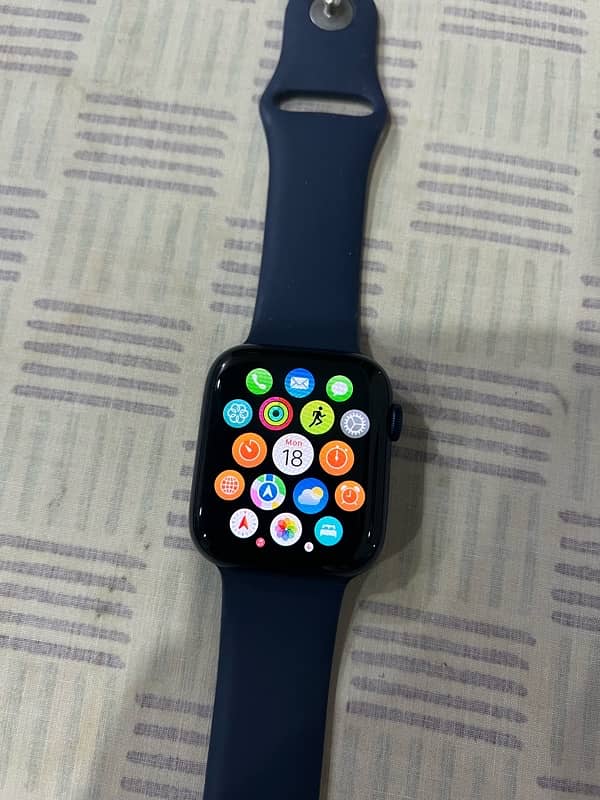 Apple Watch Series 6 (GPS) 4