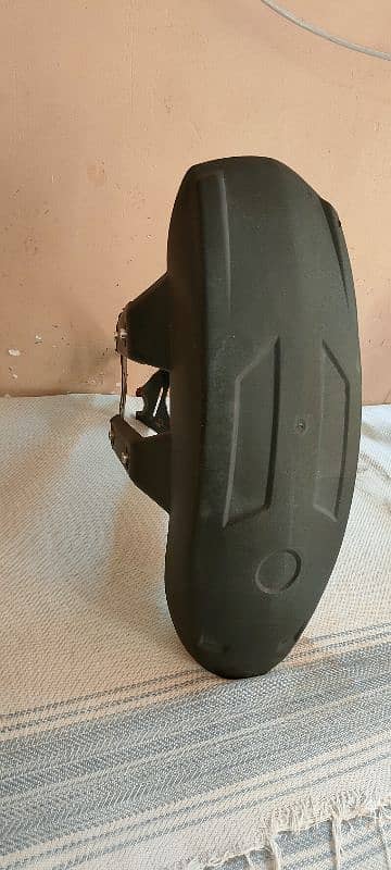 Yamaha YBR 125G Hand Guard / Rear Mudguard fender 2