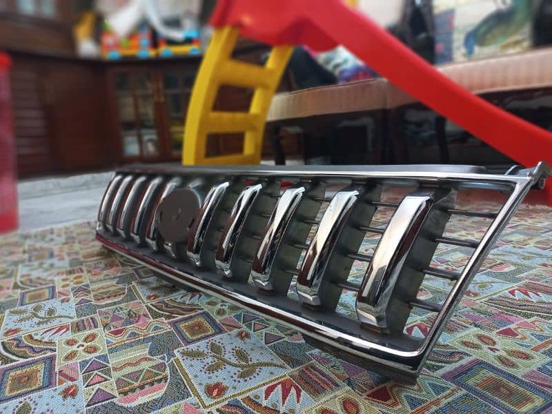 Toyota Prado Front Grill 5