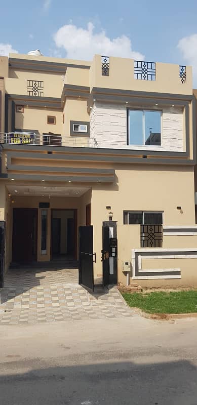 5 Marla Brand new Private house Block G Khayaban e Amin 4