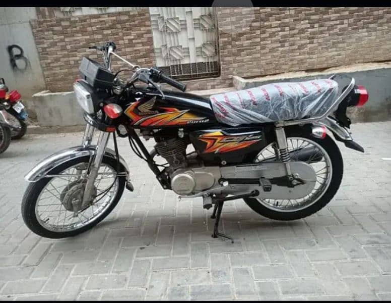 hunda cg125 new Condition 03162823410 only 0