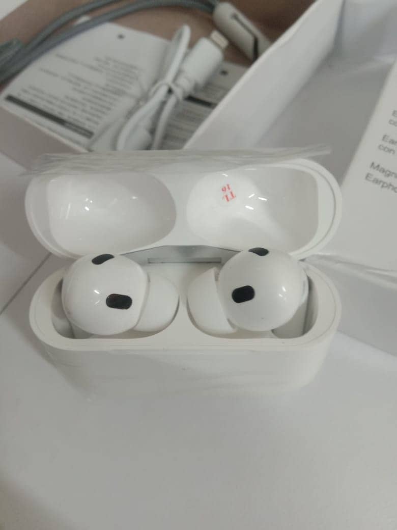 AirPods Pro Wireless Earbuds Bluetooth 5.0, Super Sound Base, Charging 4