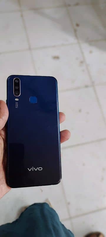 vivo Y17. . 4/128gb. . read add 1