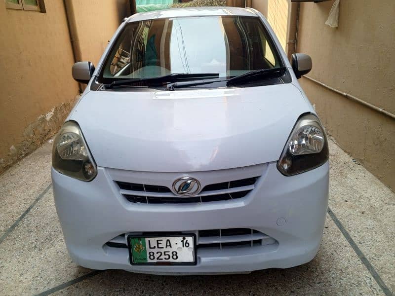 Daihatsu Mira 2012 1