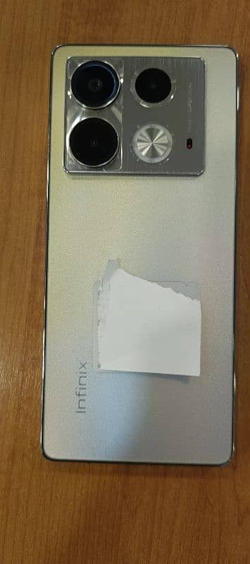 infinix note 40, Titan Gold 0