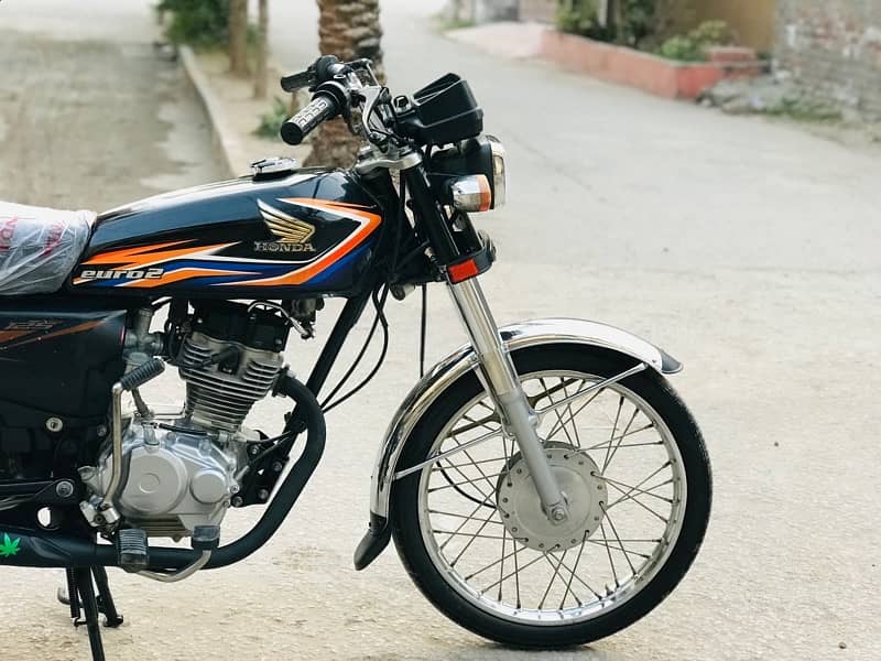 Honda CG-125 (Model 2018) Genuine Condition 3