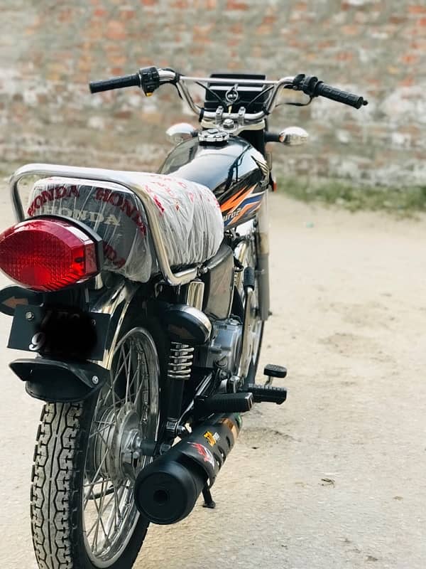 Honda CG-125 (Model 2018) Genuine Condition 6