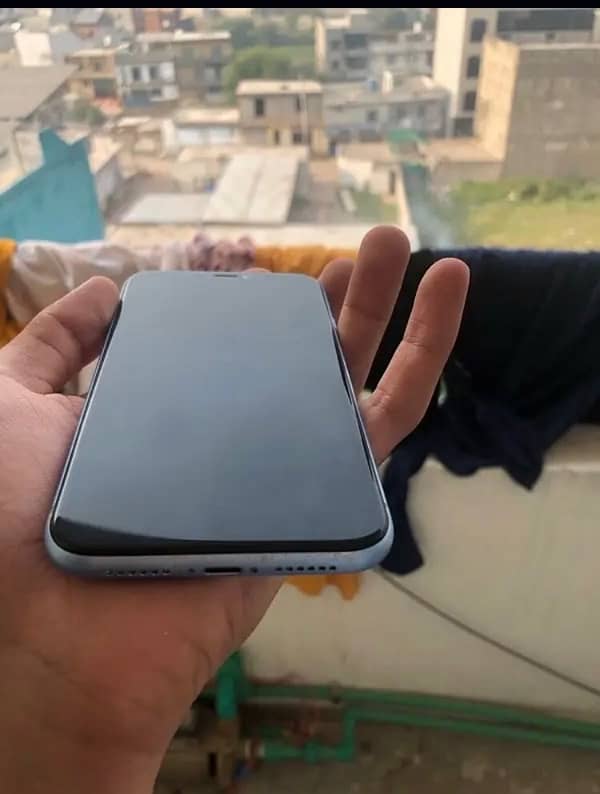 iPhone xr 64gb pta approved 1