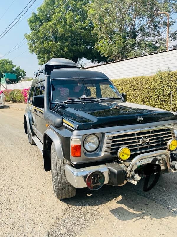 Nissan Patrol 1992 4