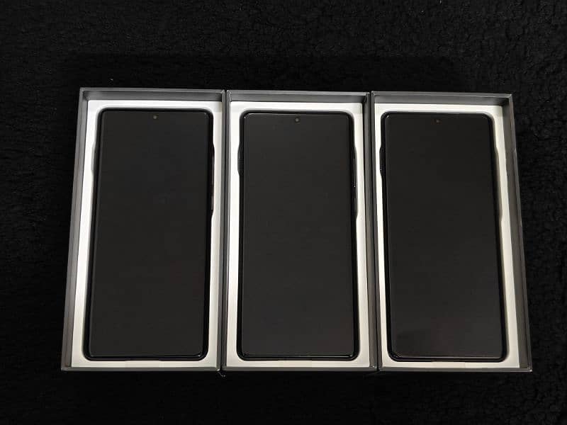 OnePlus 12 16/512 Complete Box Just like new 3