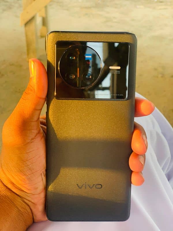 vivo X80 1