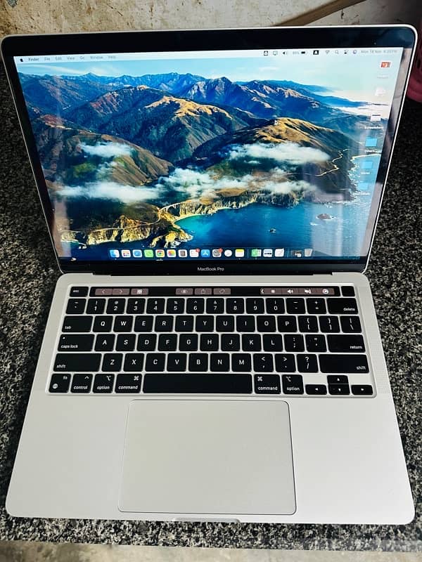 Macbook Pro M1 13 inch 8/512 GB 0