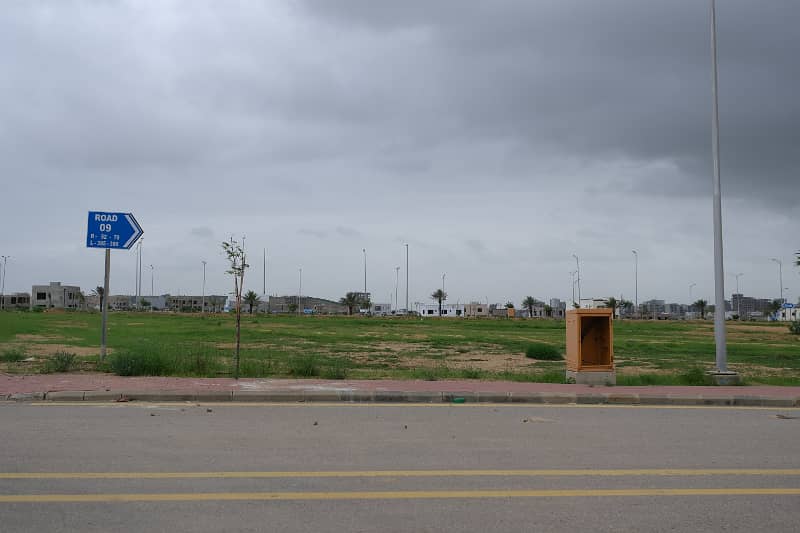 Ideal Investment Opportunity! | Prime 1000 Sq. Yards Residential Plot In Precinct 7, Bahria Town Karachi 2