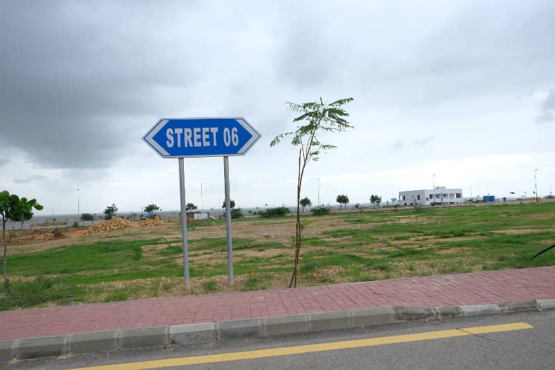 Ideal Investment Opportunity! | Prime 1000 Sq. Yards Residential Plot In Precinct 7, Bahria Town Karachi 8