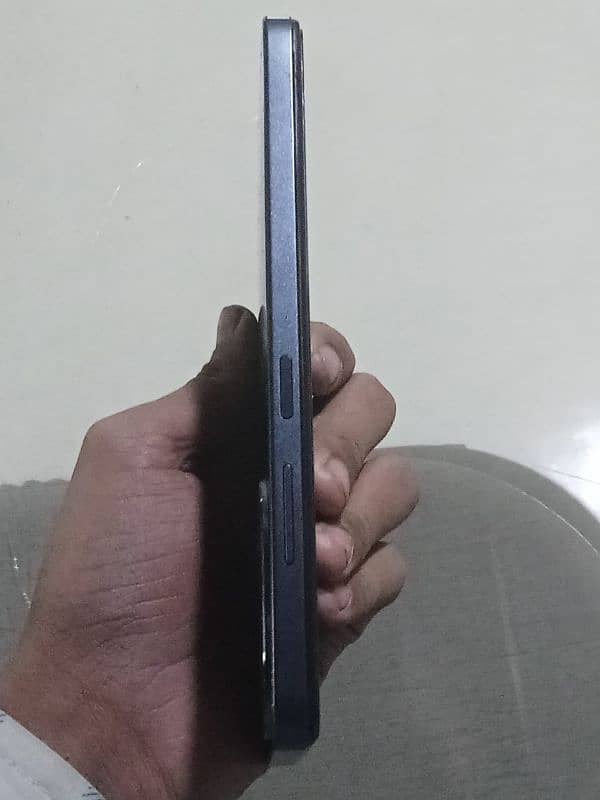 Infinix smart 8pro in 4+4/128 2