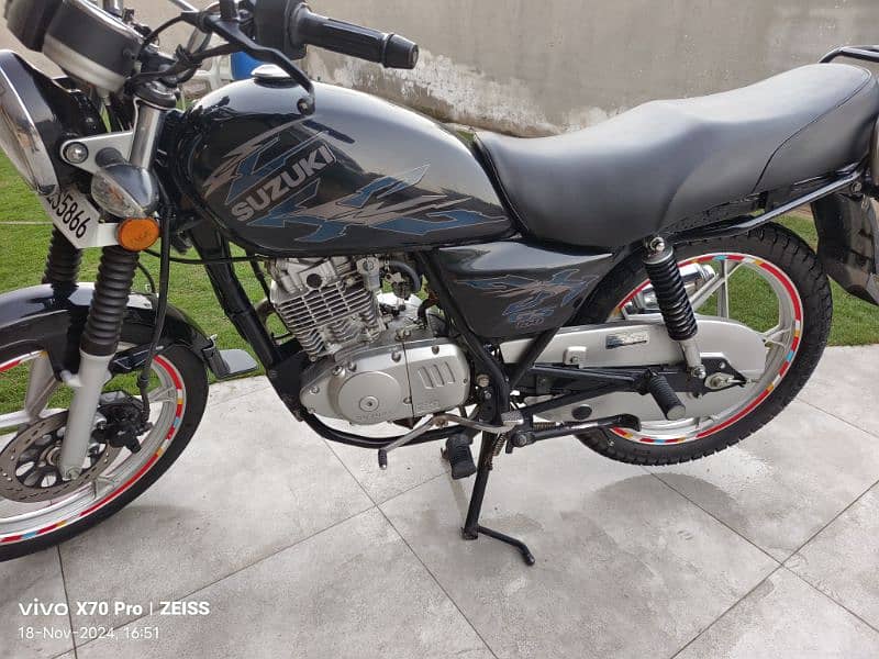 Suzuki GS 150 4