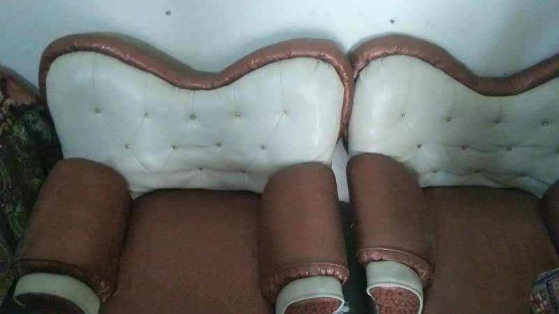 sofa set  1 triple seat or 2 single seat sofas look like new 1