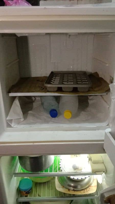 dawlance fridge 1