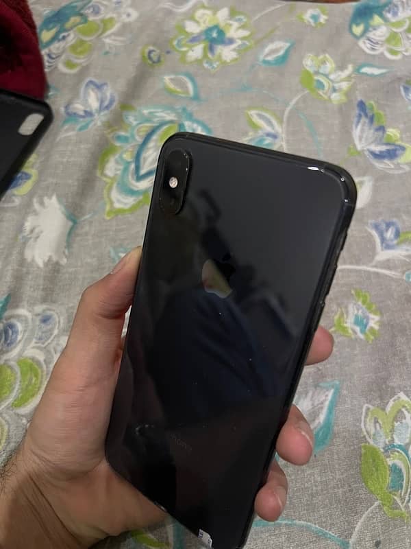 iphone xs max non pta /64/80% 7