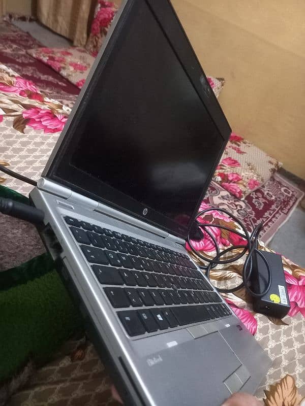 Elitebook 2570p core i5 3rd generation good condition 1