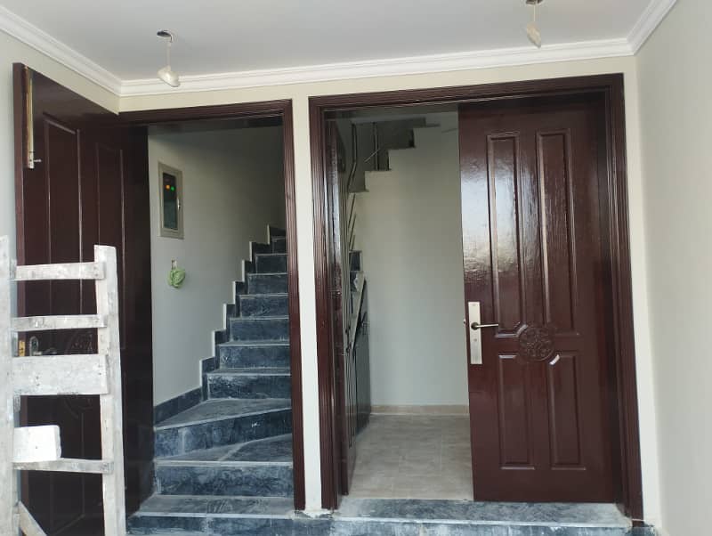 5 marla full for rent in eastern block 2