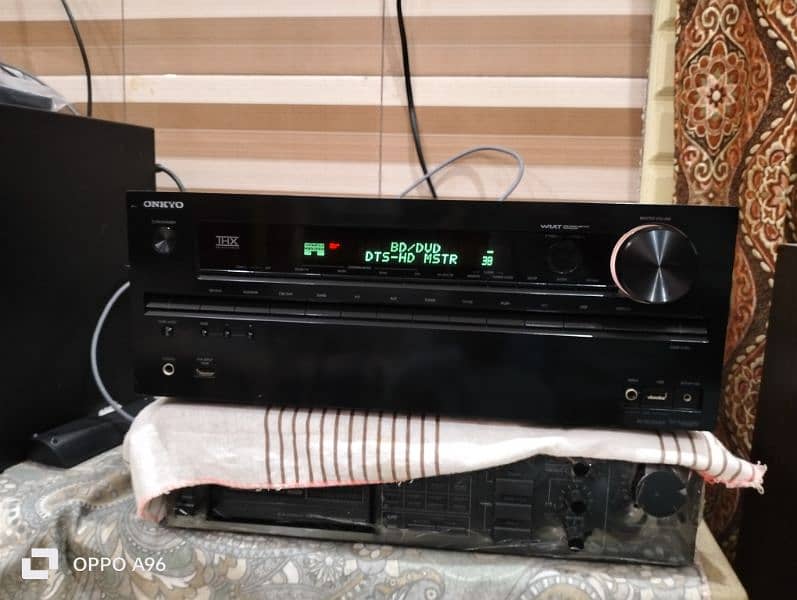 ONKYO Amplifier 4