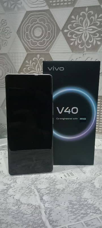 VIVO V40 5G (12GB / 256GB) 0