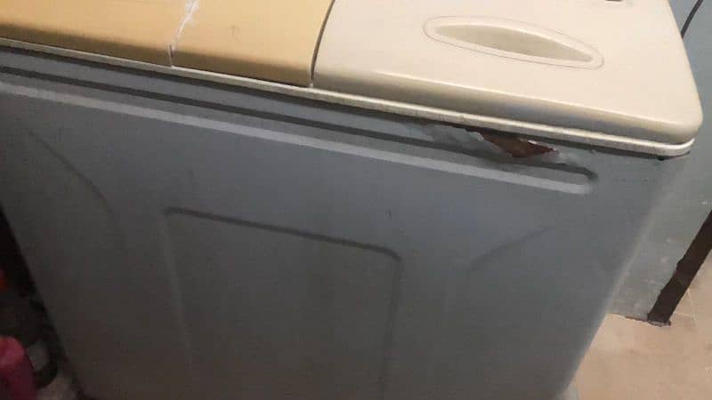 washer and dryer (urgent sale) 4