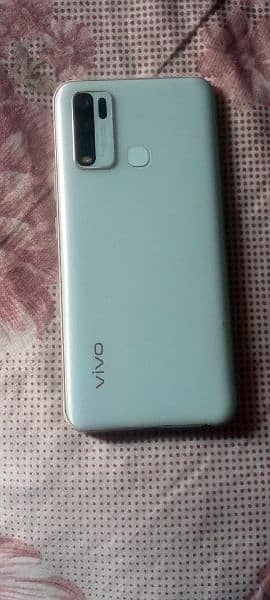 Vivo y30 4/128 1