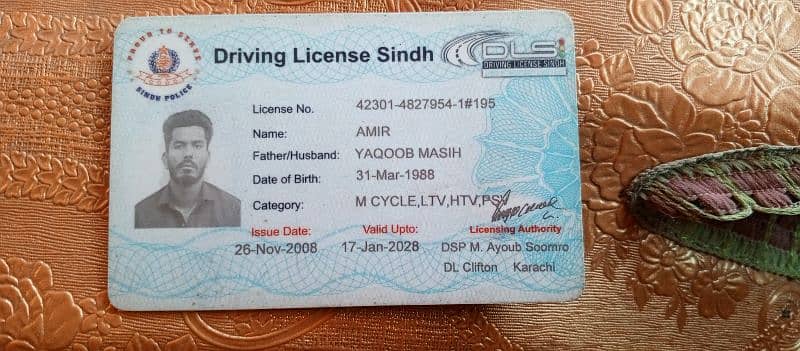 I am heavy driver HTV PSV licence available from krachi 0