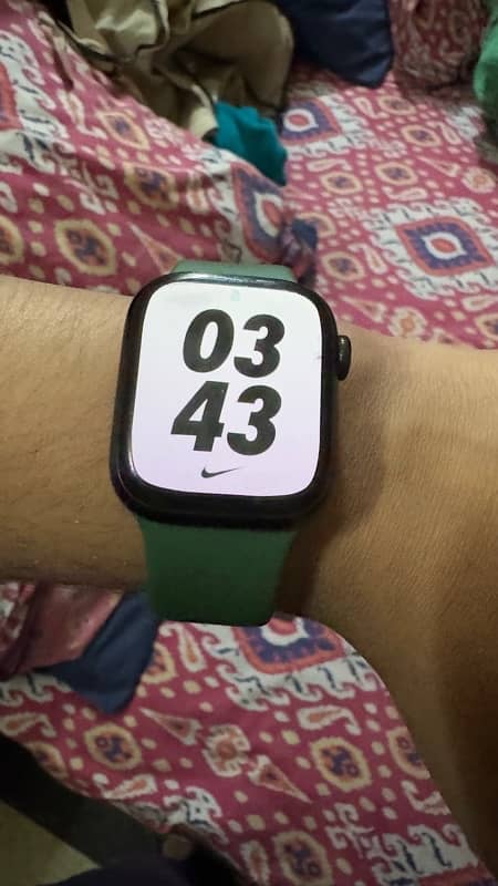 Apple Watch Series 7 41mm 98%battery health just like new 0