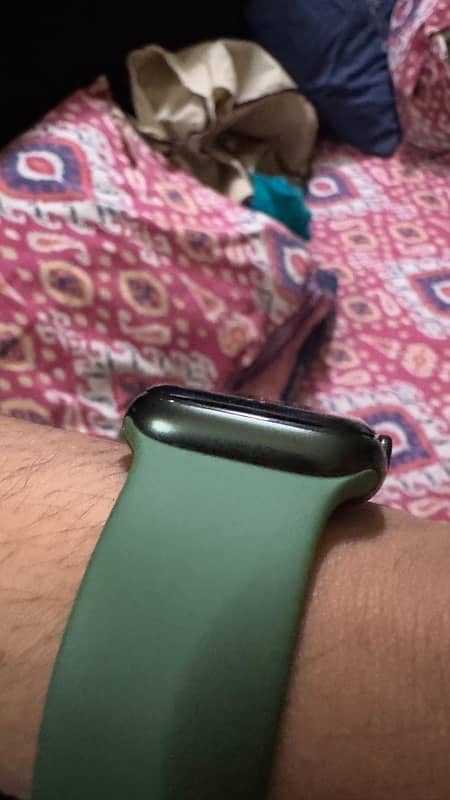 Apple Watch Series 7 41mm 98%battery health just like new 3