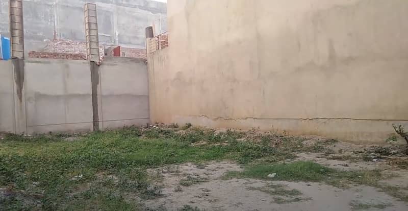 8 Marla Commercial Plot For Sale Central Commercial Area Valencia Town Lahore 0