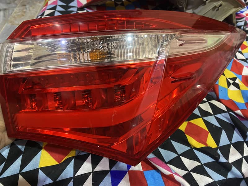 TOYOTA COROLLA GLI GENUINE BACK LIGHTS 1