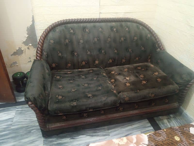 I want to sell 2 seater sofa for sale 1