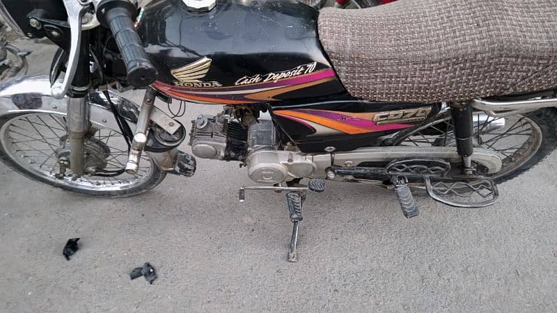 honda cd70 2009 model registered bhawalpur original condetion 1