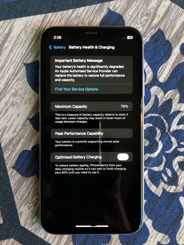 IPhone XR ( sim working ) (exchange possible) 4