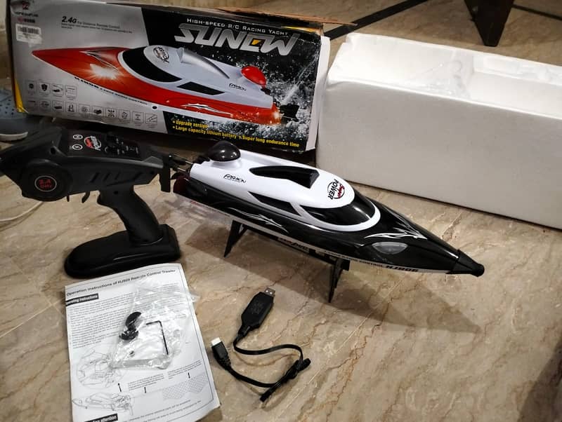 HJ806B Electric RC Boat 35KM/H 200m High Speed 2.4GHz Remote Control 14