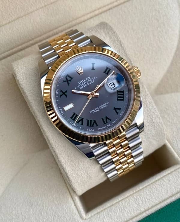 We BUY Used Vintage watches Rolex Omega Cartier Patek Philippe Rado 6