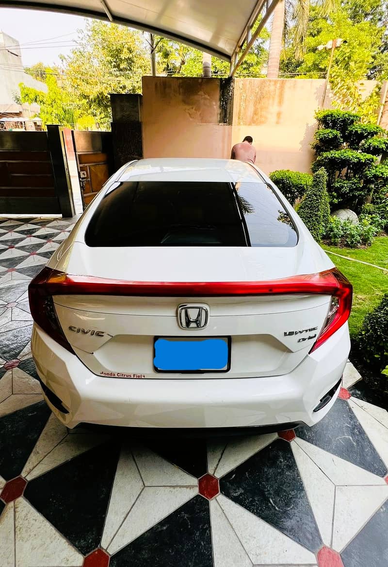 Honda Civic Oriel 2018 1.8 i-VTEC CVT 3