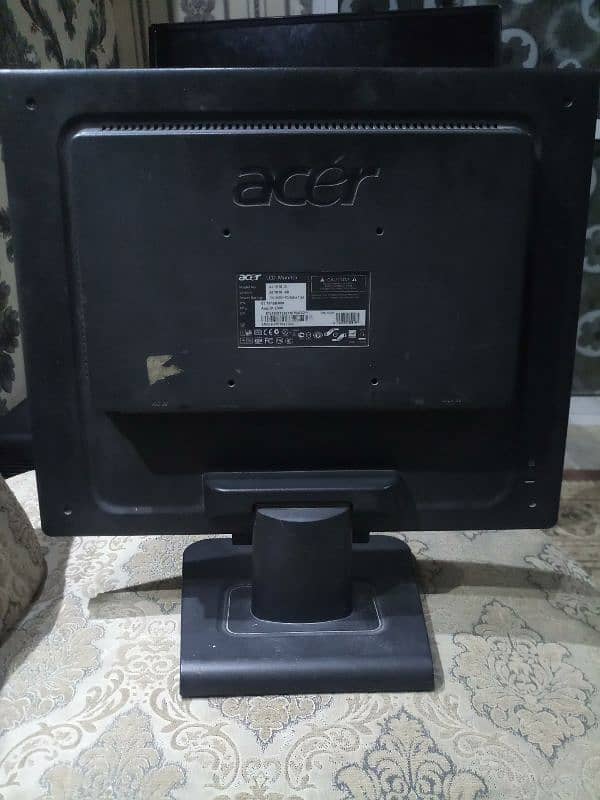 Computer acers  moniter 19 inch 3